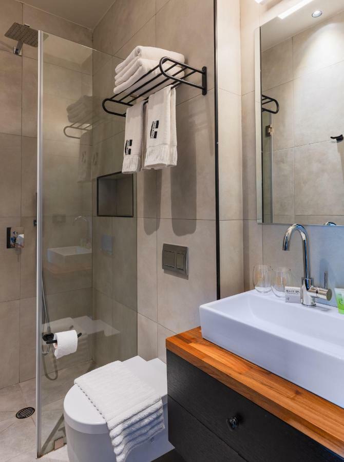 Kalvin Boutique Hotel By Levinsky Market Tel-Aviv ภายนอก รูปภาพ